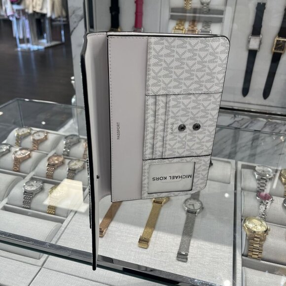 Michael Kors Cooper Large Embellished Signature Logo Travel Wallet 36R5LCOF6B - Picture 6 of 13